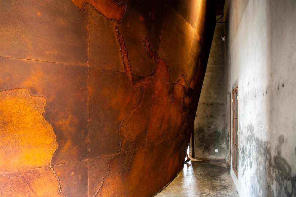 AMPHIBIAN AESTHETICS - SHANVIN SIXTOUS: IN, BETWEEN